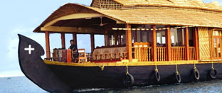 House Boat Experience in Backwaters of Kerala